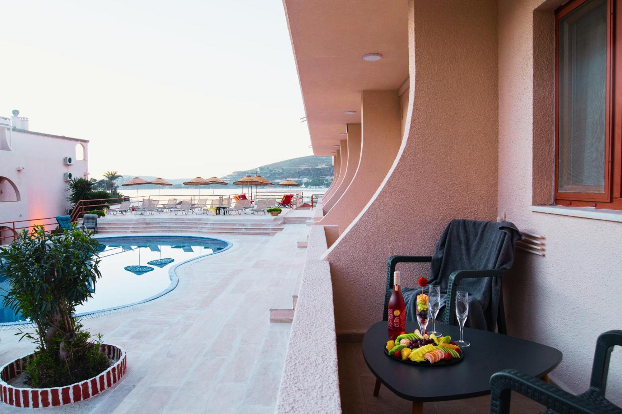 Club Aquarium Hotel & Spa Guvercinlik  Exterior foto